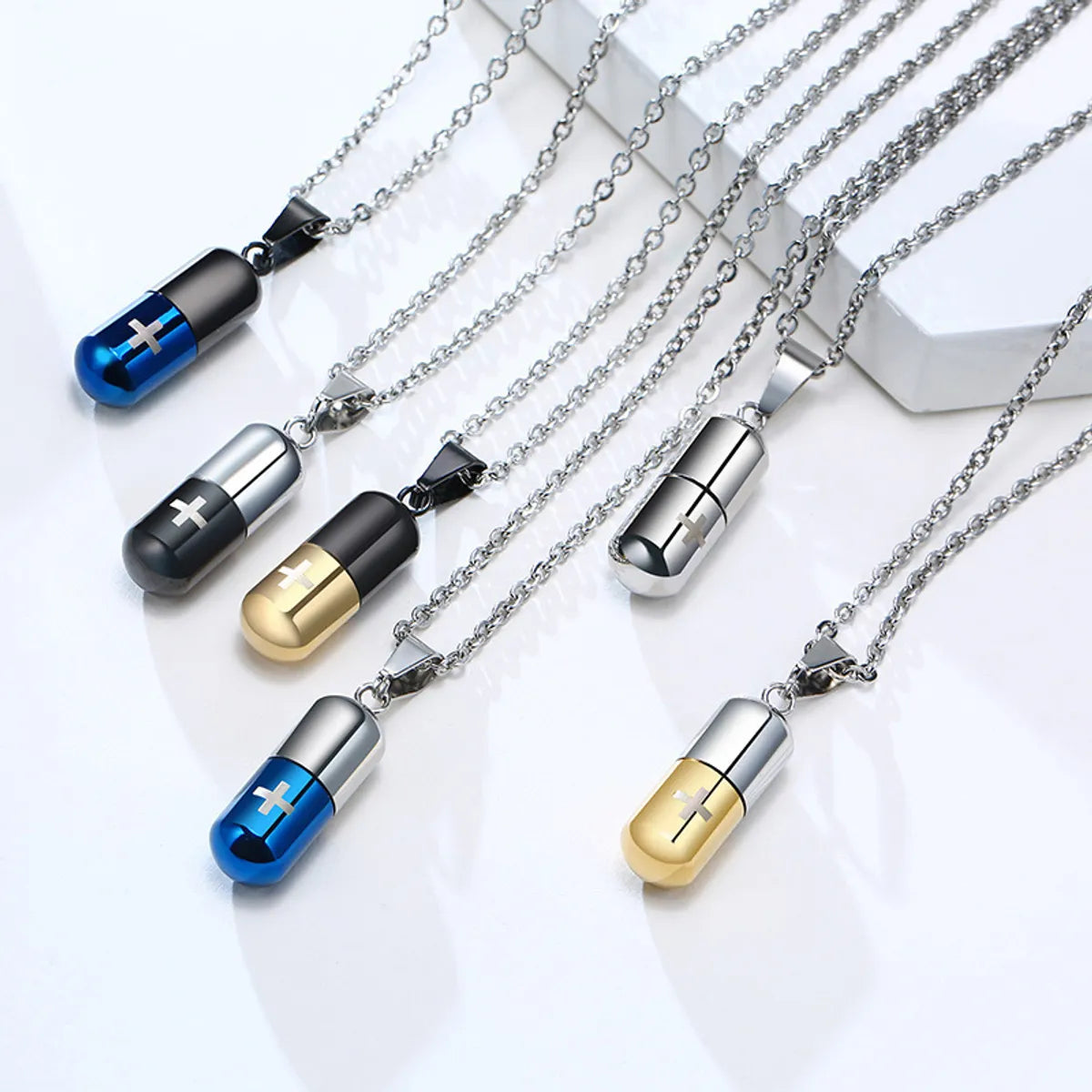 Women’s custom jewelry necklace-Fashion Geometric Pill Titanium Steel Necklace Plating Stainless Steel Necklaces