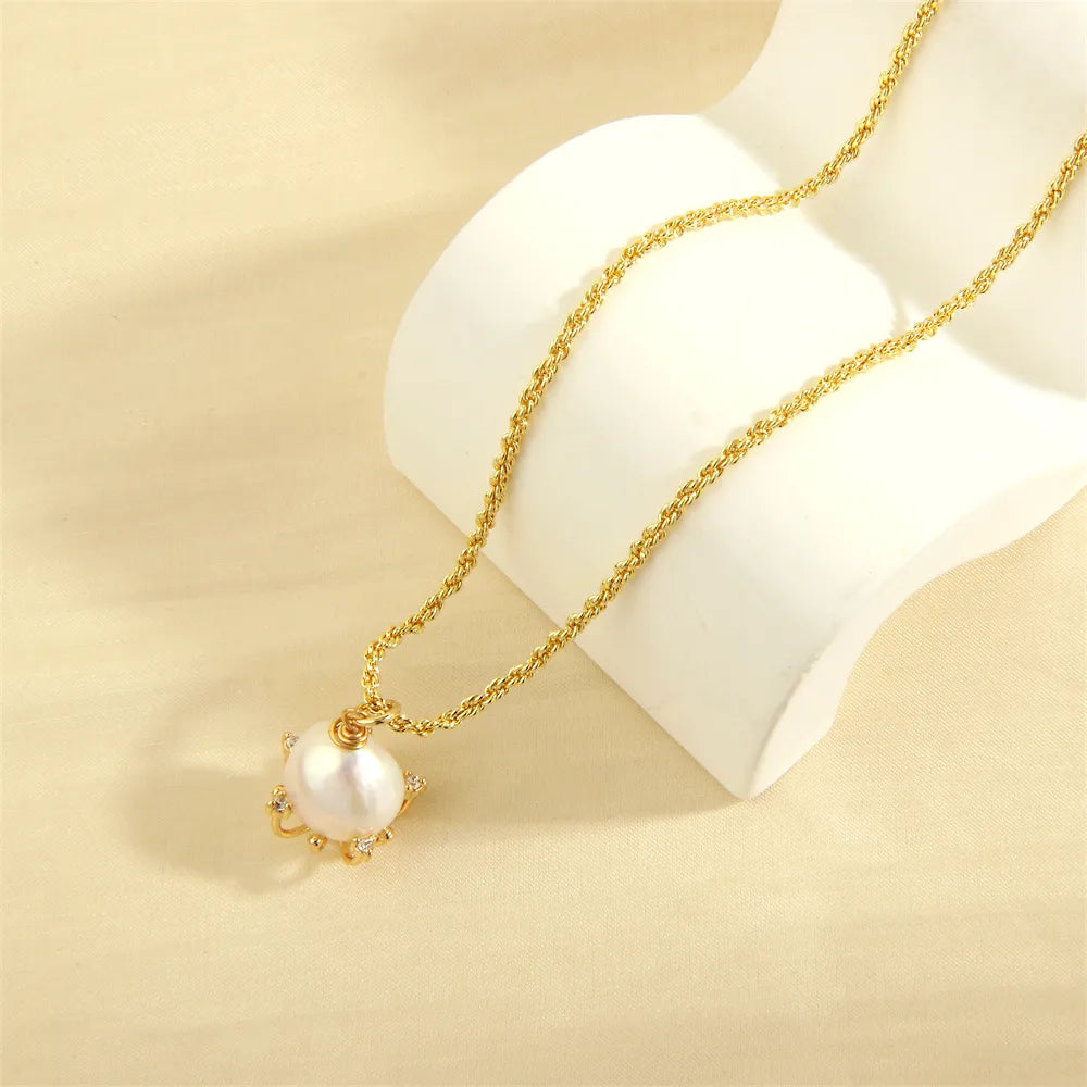 Women’s sleek necklace-Elegant French Style Irregular Freshwater Pearl Copper 18k Gold Plated Pendant Necklace In Bulk