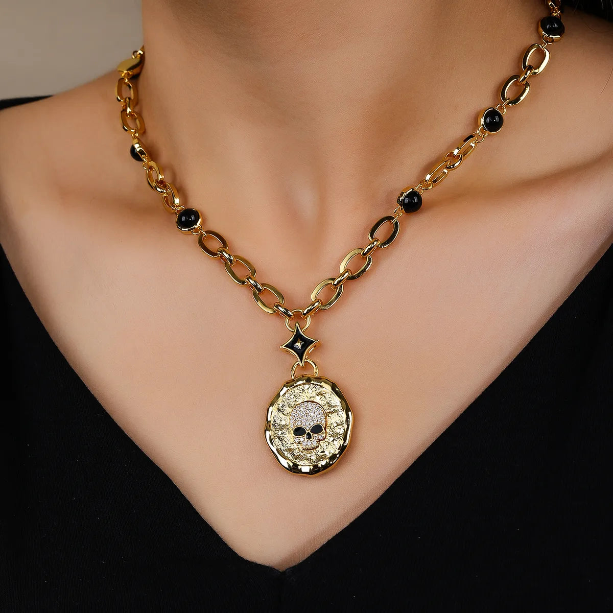 Women’s custom-designed necklace-Copper 18K Gold Plated Basic Modern Style Classic Style Shiny Metallic Inlay Skull Zircon Pendant Necklace