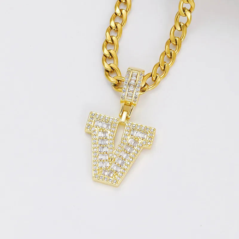 V (Pendant Chain)