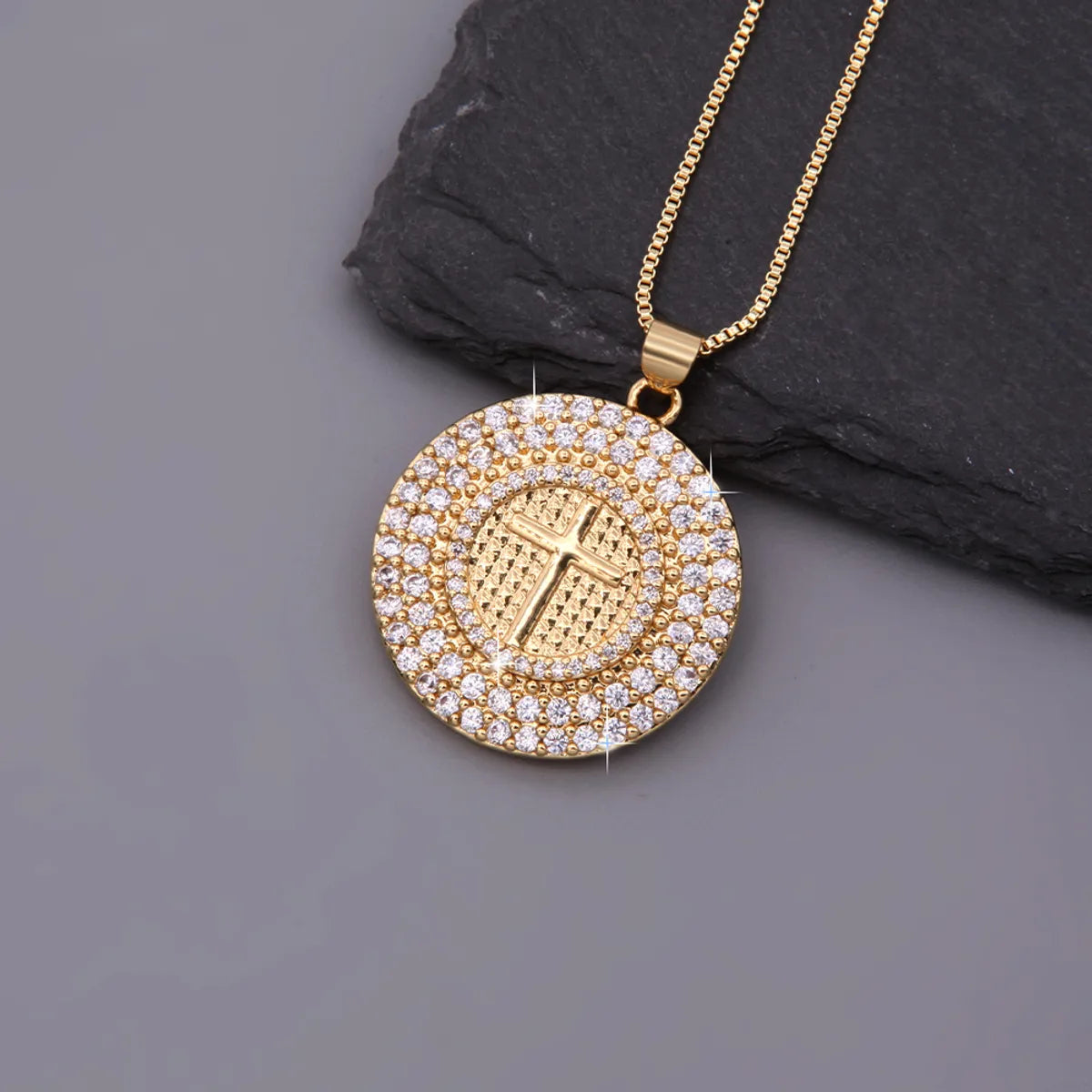 Women’s symbol necklace-Hip-hop Shiny Cross Round Copper Polishing Plating Inlay Zircon 18k Gold Plated Unisex Pendant Necklace Sweater Chain Necklace