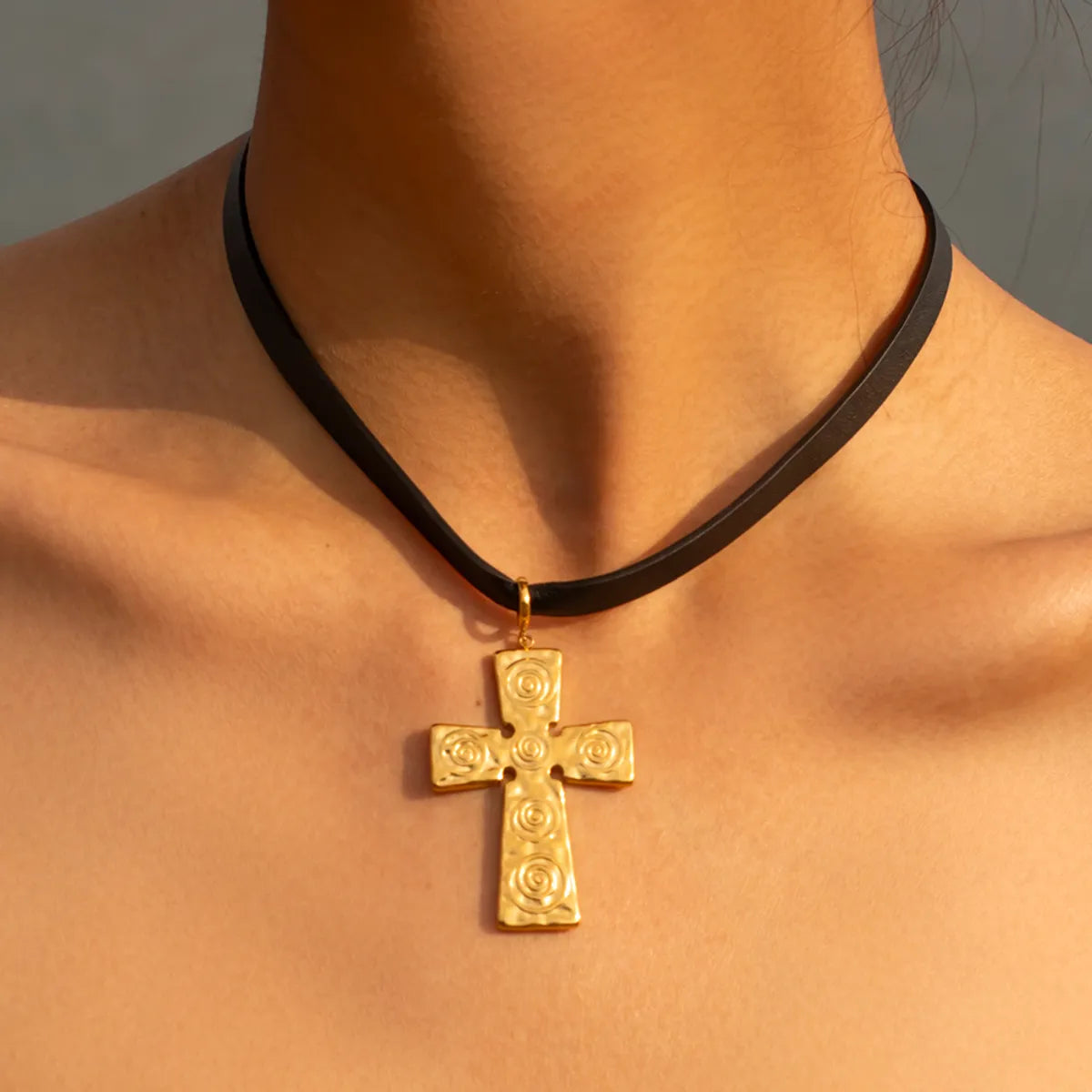 Women’s custom-designed necklace-IG Style Simple Style Cross 304 Stainless Steel Leather Rope 18K Gold Plated Women's Pendant Necklace