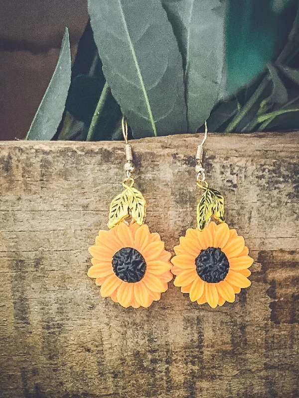 Women's anniversary earrings-Beautiful Sunflower Earrings