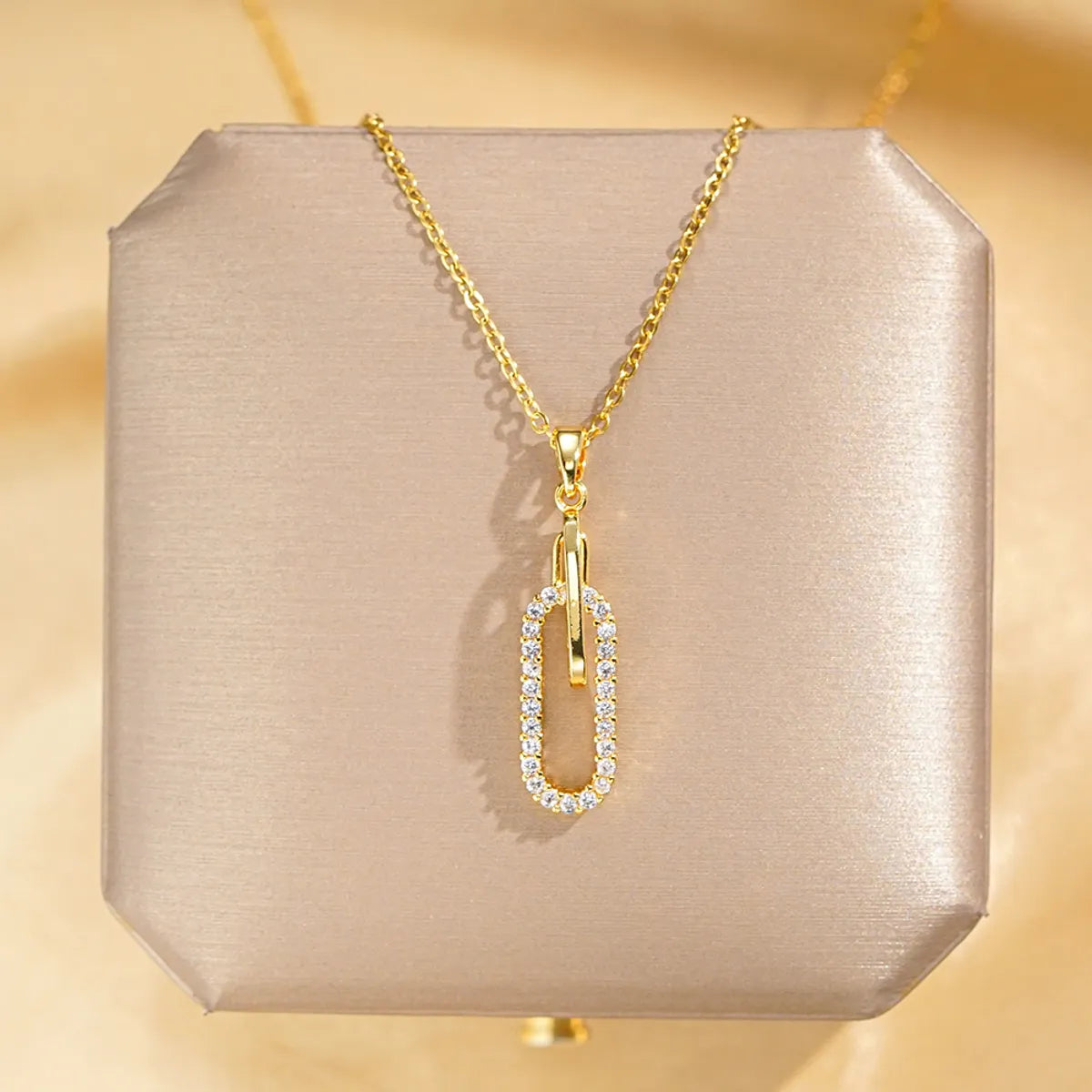 Women’s exclusive jewelry necklace-Titanium Steel Gold Plated IG Style Elegant Simple Style Paper Clip Oval Inlay Zircon Pendant Necklace