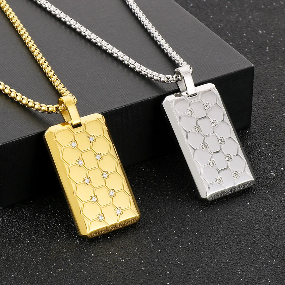 Women’s holiday necklace-Casual Simple Style Hexagon Rectangle Stainless Steel Plating Inlay Rhinestones 18k Gold Plated Women's Pendant Necklace