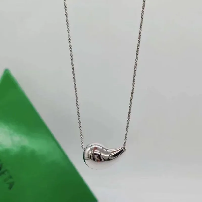 White K-Titanium Steel Necklace 18K