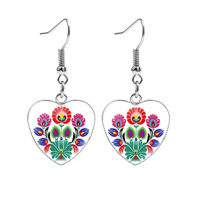 Women's bridal hoop earrings-Beautiful Folk Style Heart Earrings