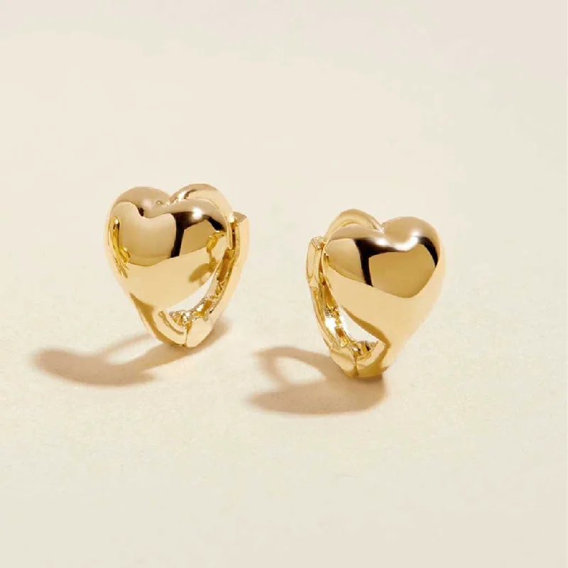 Women's heart-shaped hoop earrings-Boo heart mini huggie earrings