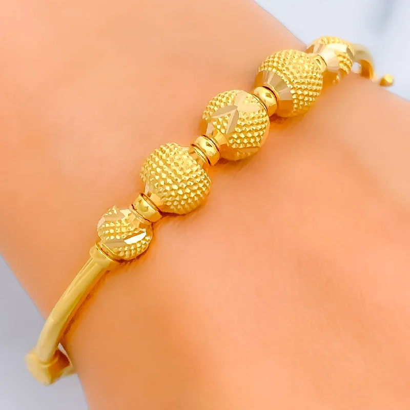 Women's fashion bracelet-Lovely Upscale 22k Gold Bangle Bracelet