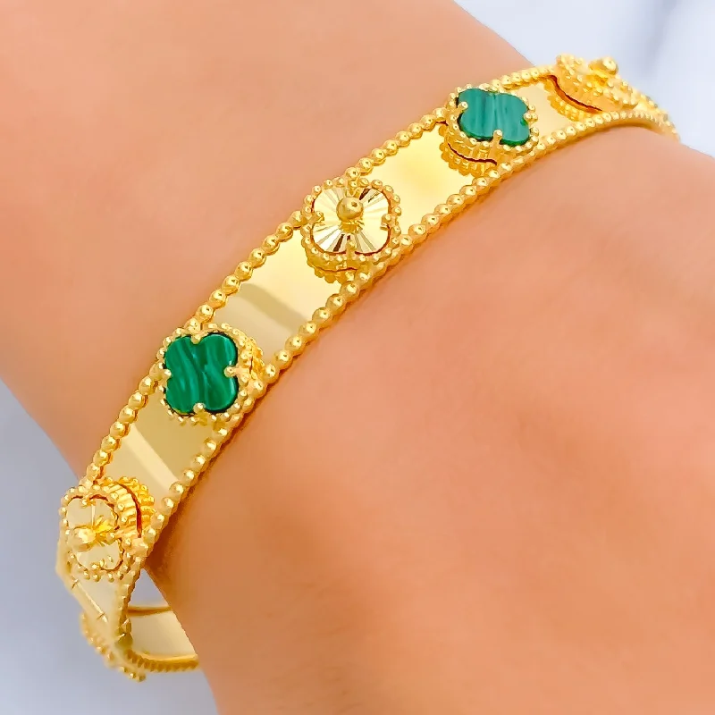 Women's heart-shaped bracelet-Alternating Clover Malachite 21k Gold Bangle Bracelet