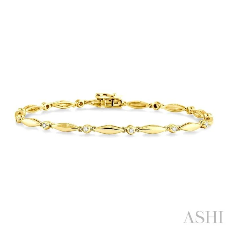 Women's eco-friendly bracelet-1/4 Ctw Boat Shape Round Cut Diamond Bracelet in 10K Yellow Gold