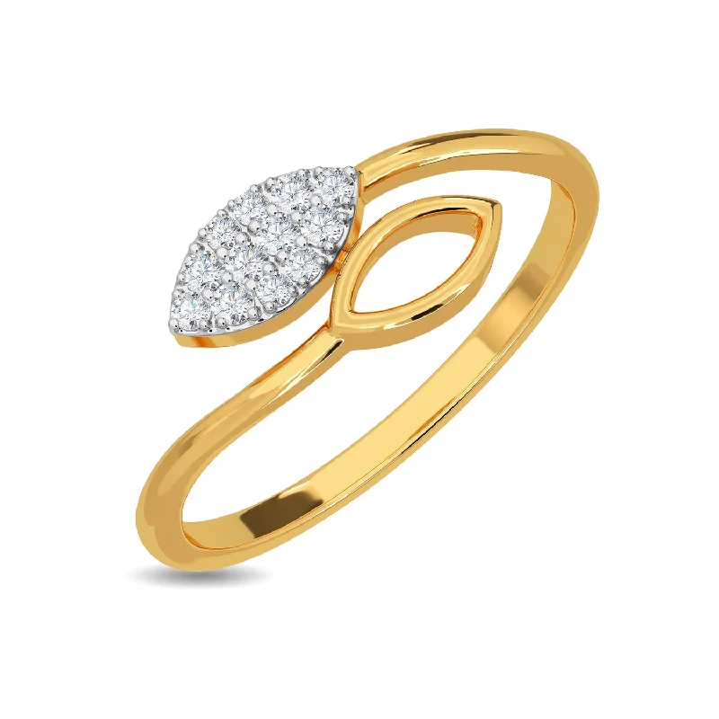 Women’s ring styling-Kaleni Ring