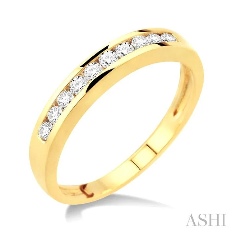 Women’s luxurious engagement ring set-1/4 Ctw Channel Set Round Cut Diamond Band in 14K Yellow Gold