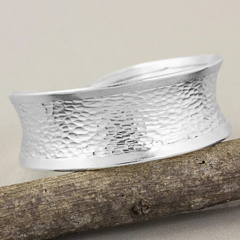 Women's handmade bracelet-Hill Tribe Curves Hammered Silver 950 Hill Tribe Concave Cuff Bracelet