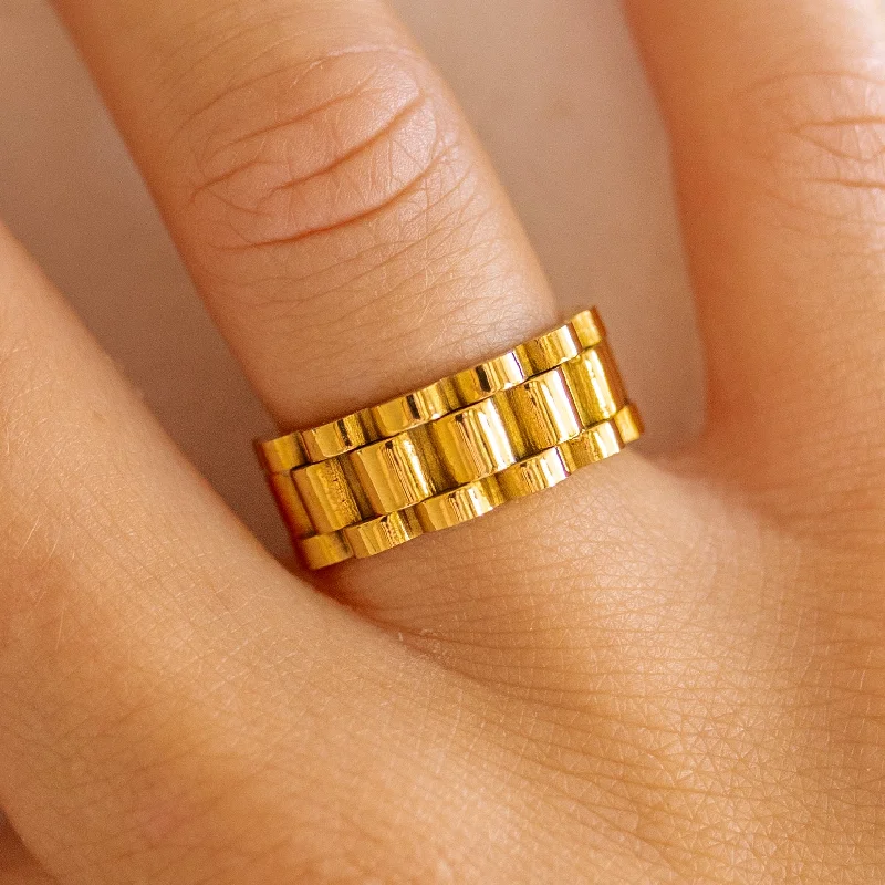 Women's handmade jewelry ring-Lineage Ring Gold