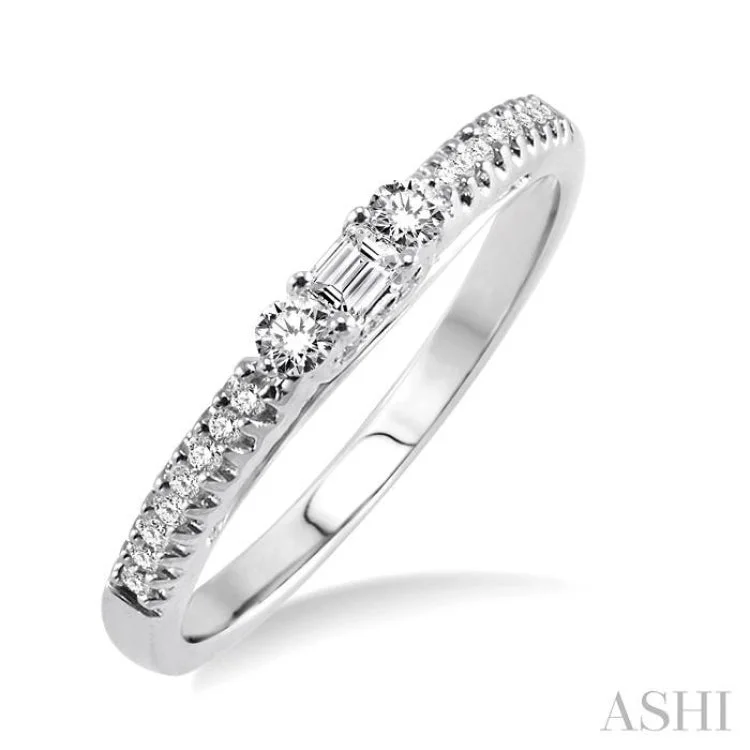 Women’s sophisticated engagement ring design-1/4 Ctw Baguette Cut Diamond Wedding Band in 14K White Gold