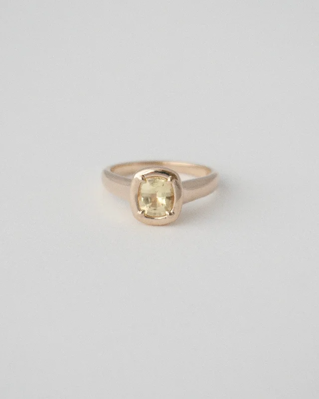 Women’s gemstone ring-THE CARLY RING | YELLOW ELONGATED CUSHION SAPPHIRE