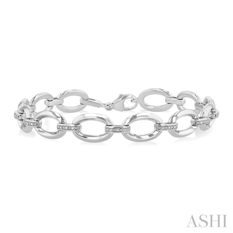 Women's chunky bracelet-1/10 ctw  Oval Shape D-Link Round Cut Diamond Bracelet in Sterling Silver